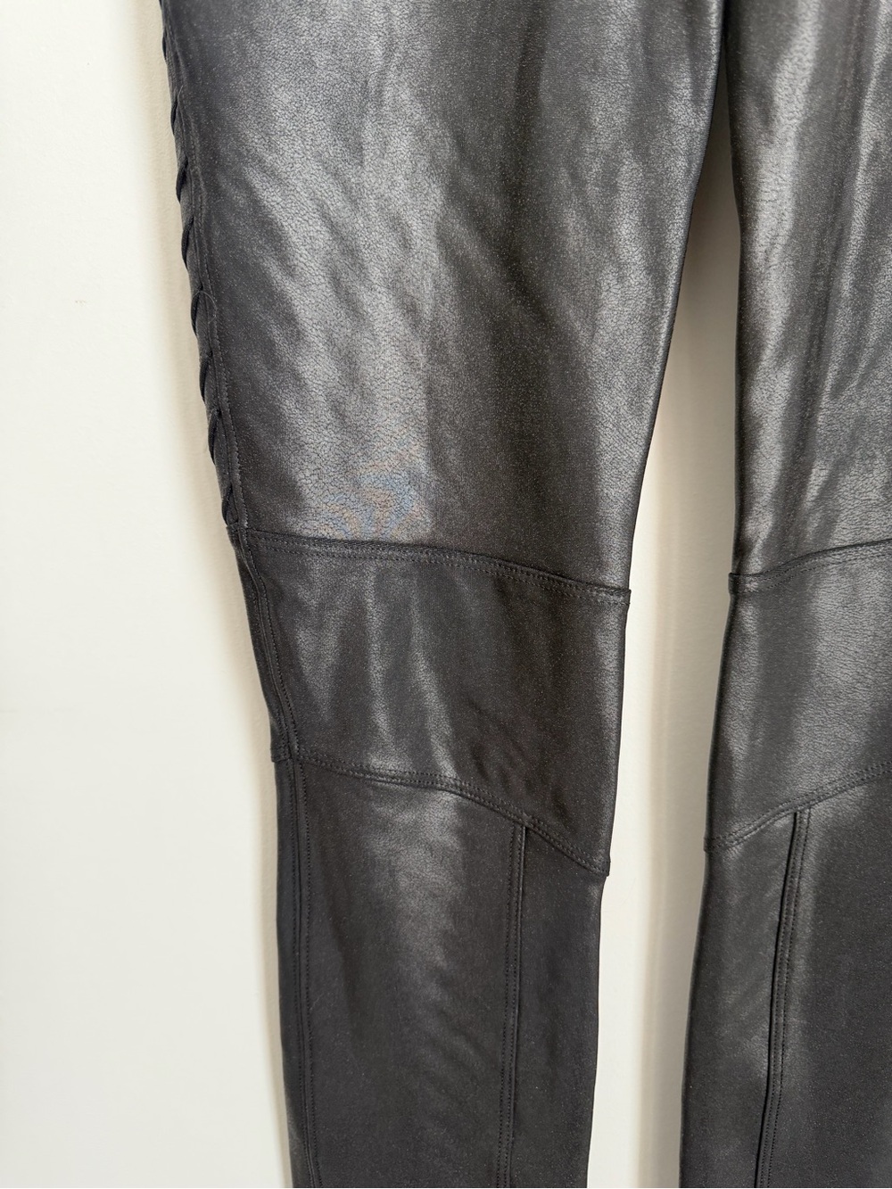 SPANX Faux Leather Moto Leggings Black High Rise Sculpting Size XSmall - Picture 7 of 9